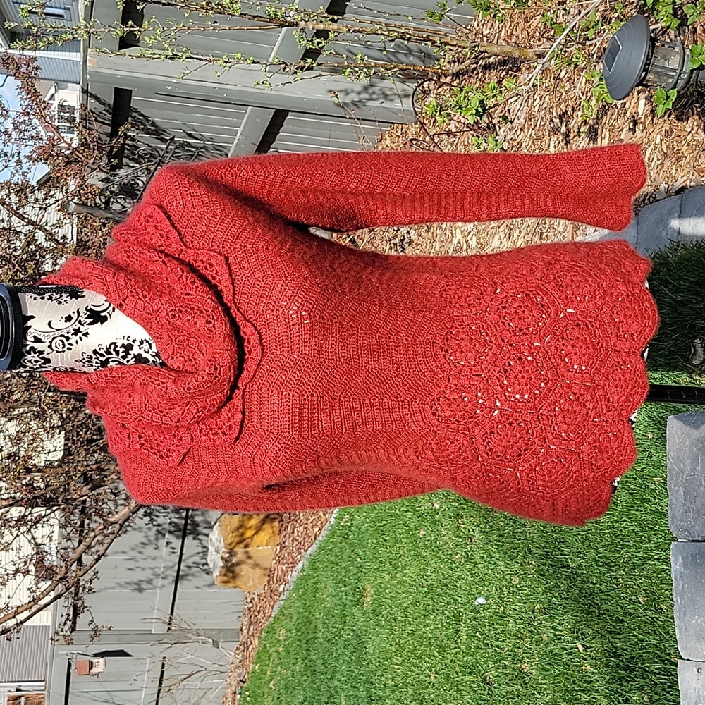 Canadian Classic Qiviuk cowl sweater